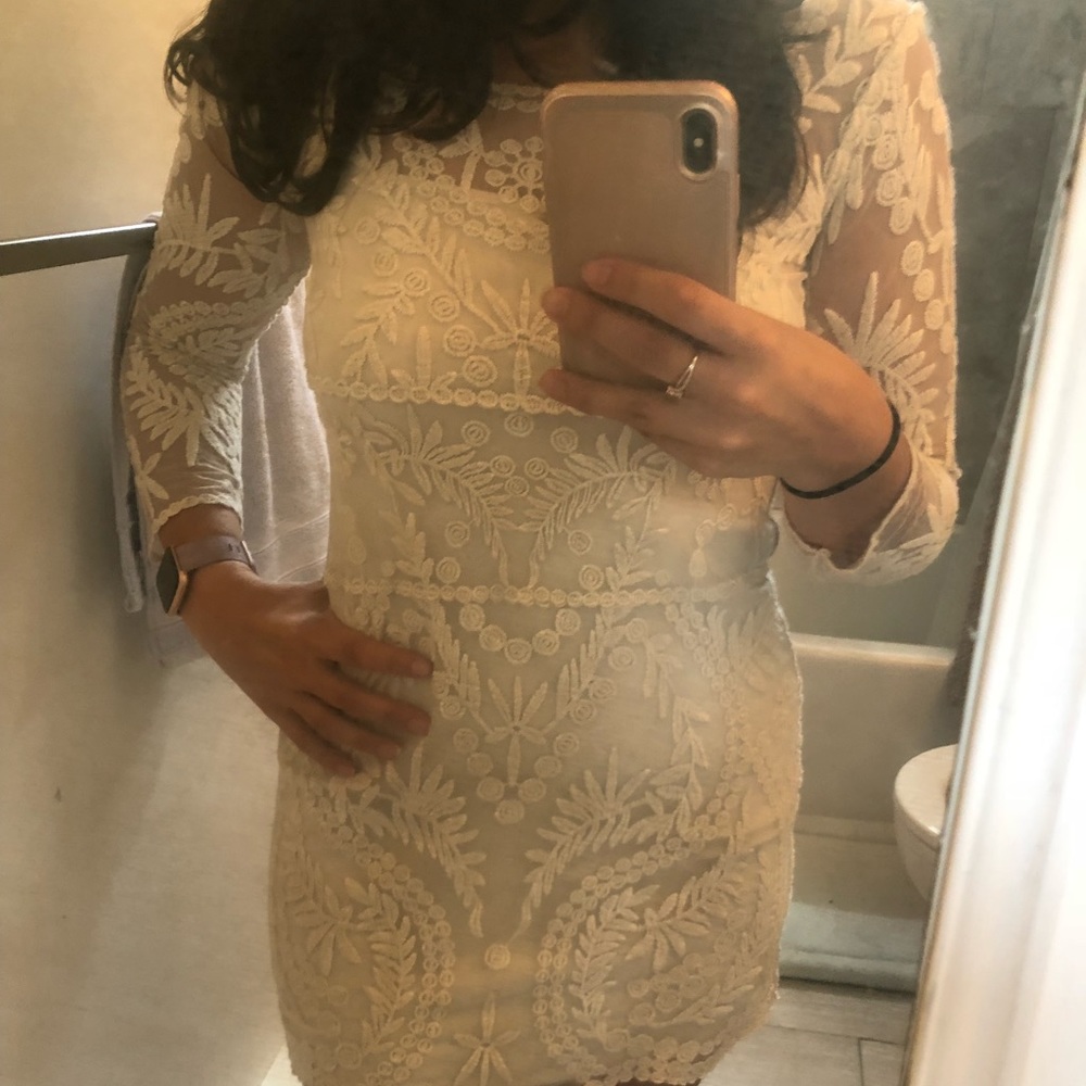 💕💕EXPRESS WHITE LACE DRESS 💕💕 - Picture 4 of 4